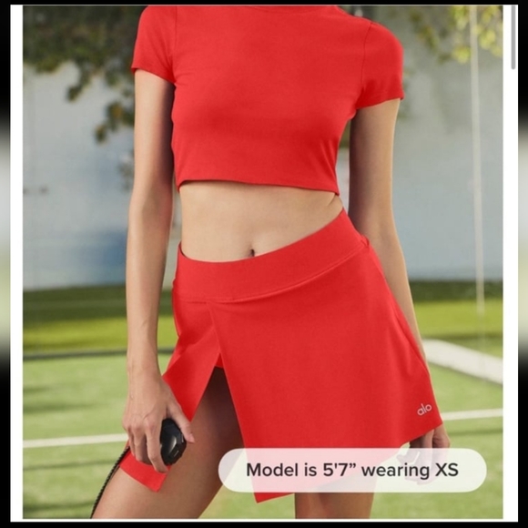 Alo skirts - Picture 2 of 5